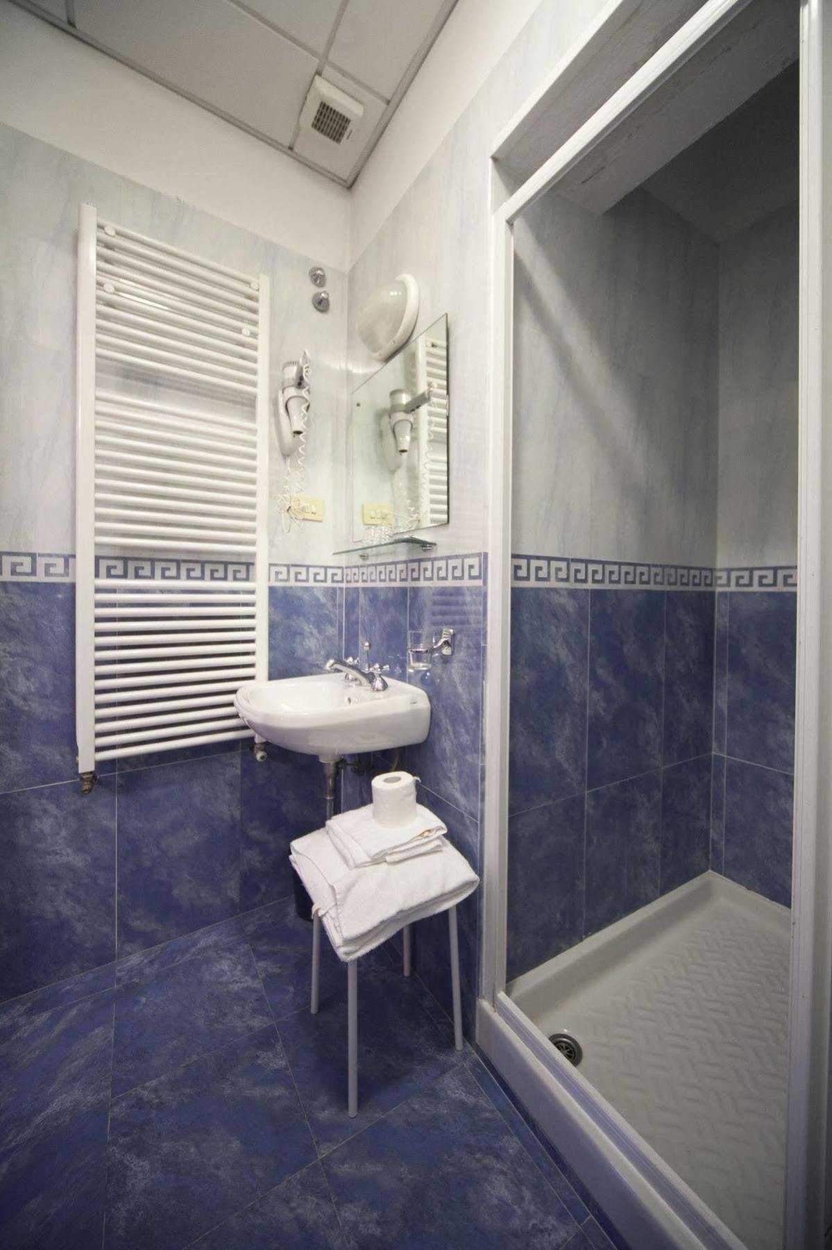 Merlini Hotel *