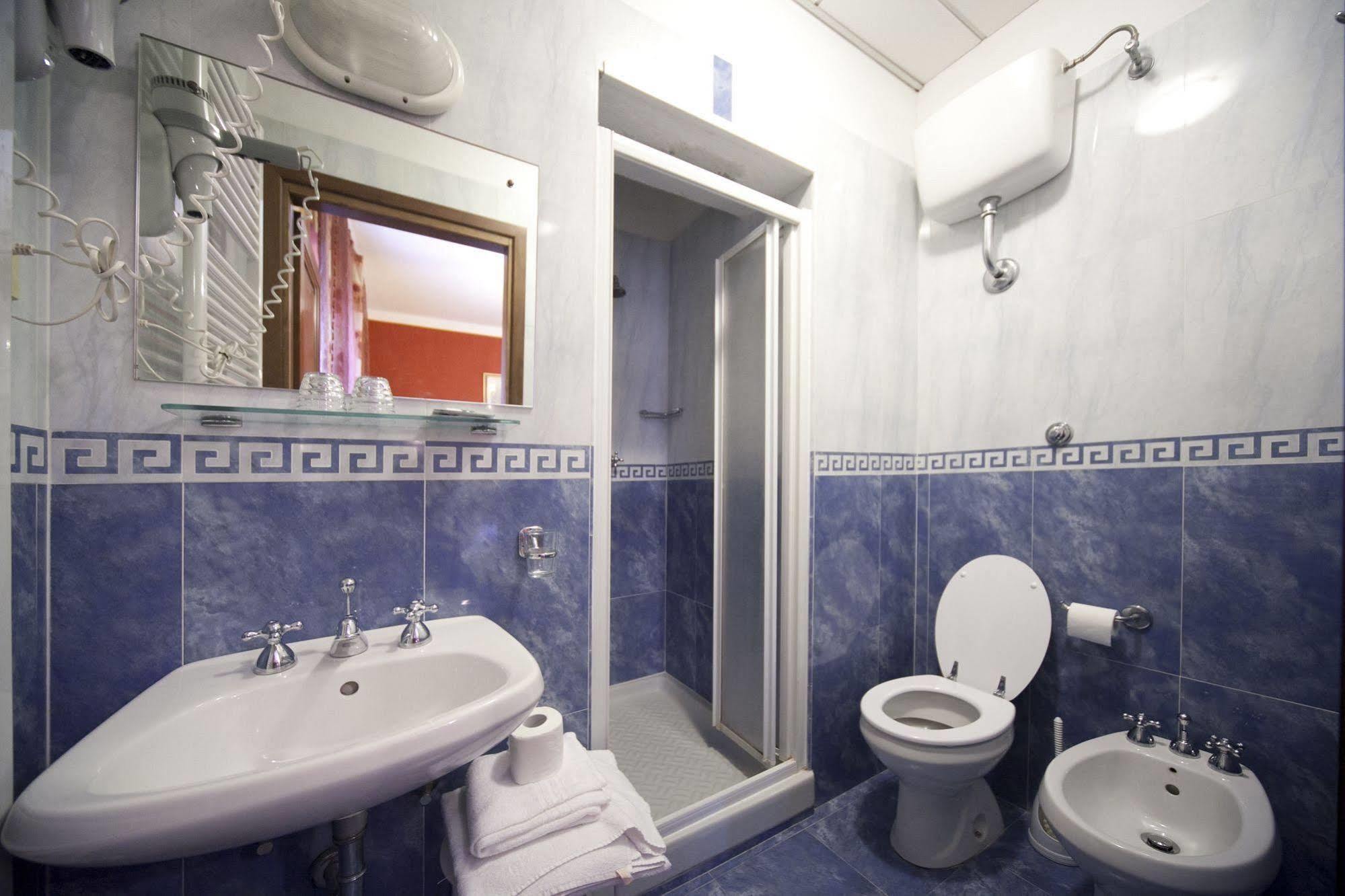 Merlini Hotel *