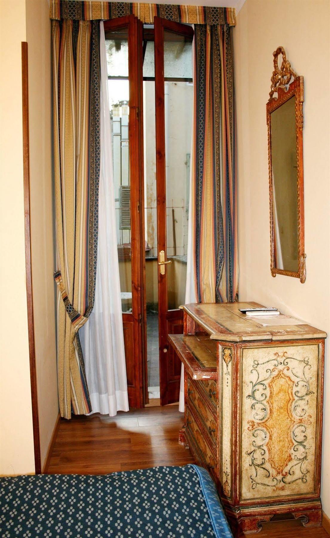 Enza Hotel Florenz
