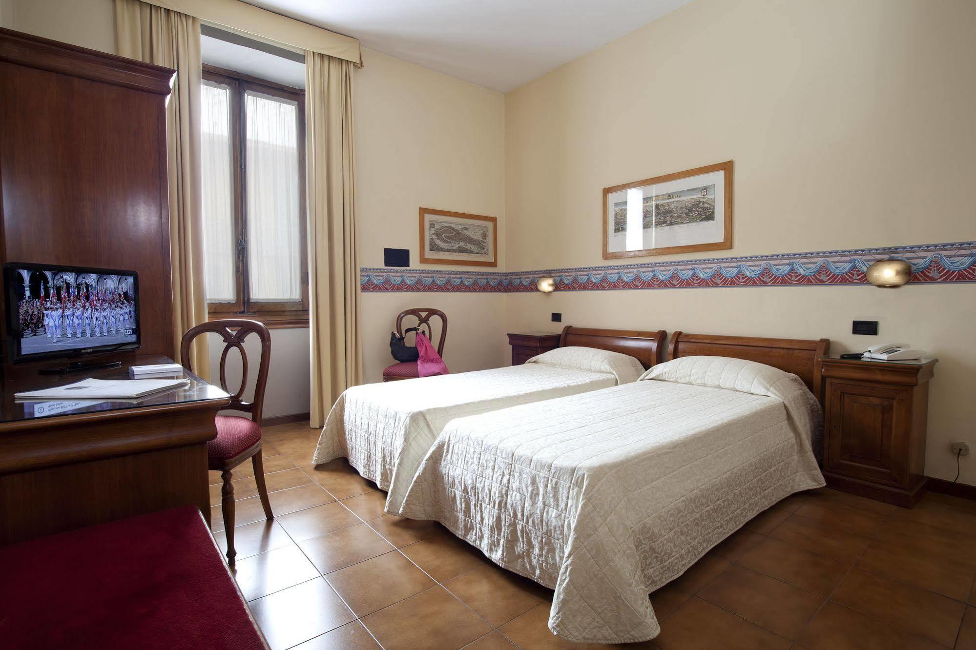 Hotel Ih Select