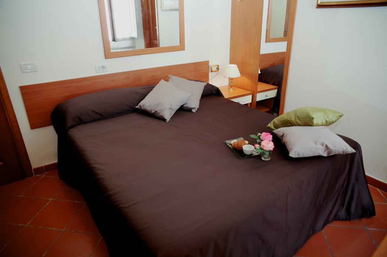 Maxim Axial Hotel 3*