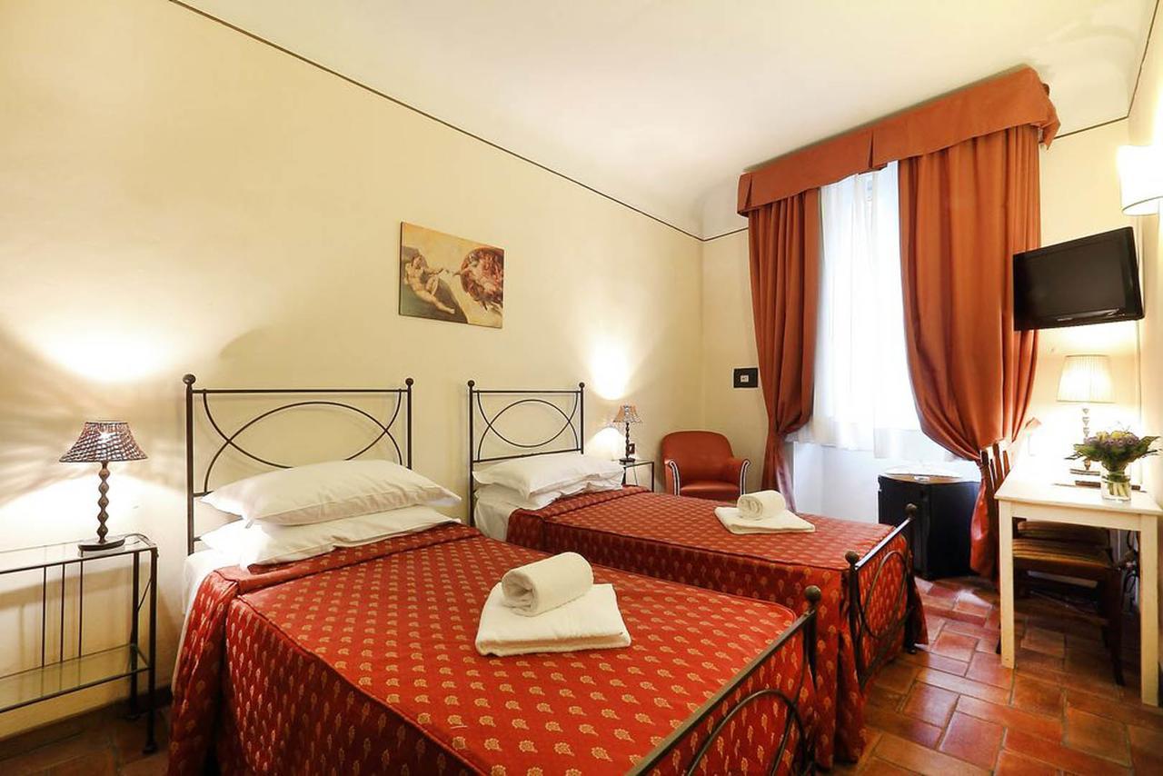 Relais Il Campanile 2*