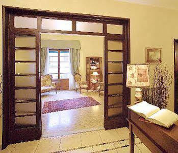 Bed & Breakfast Old 3*