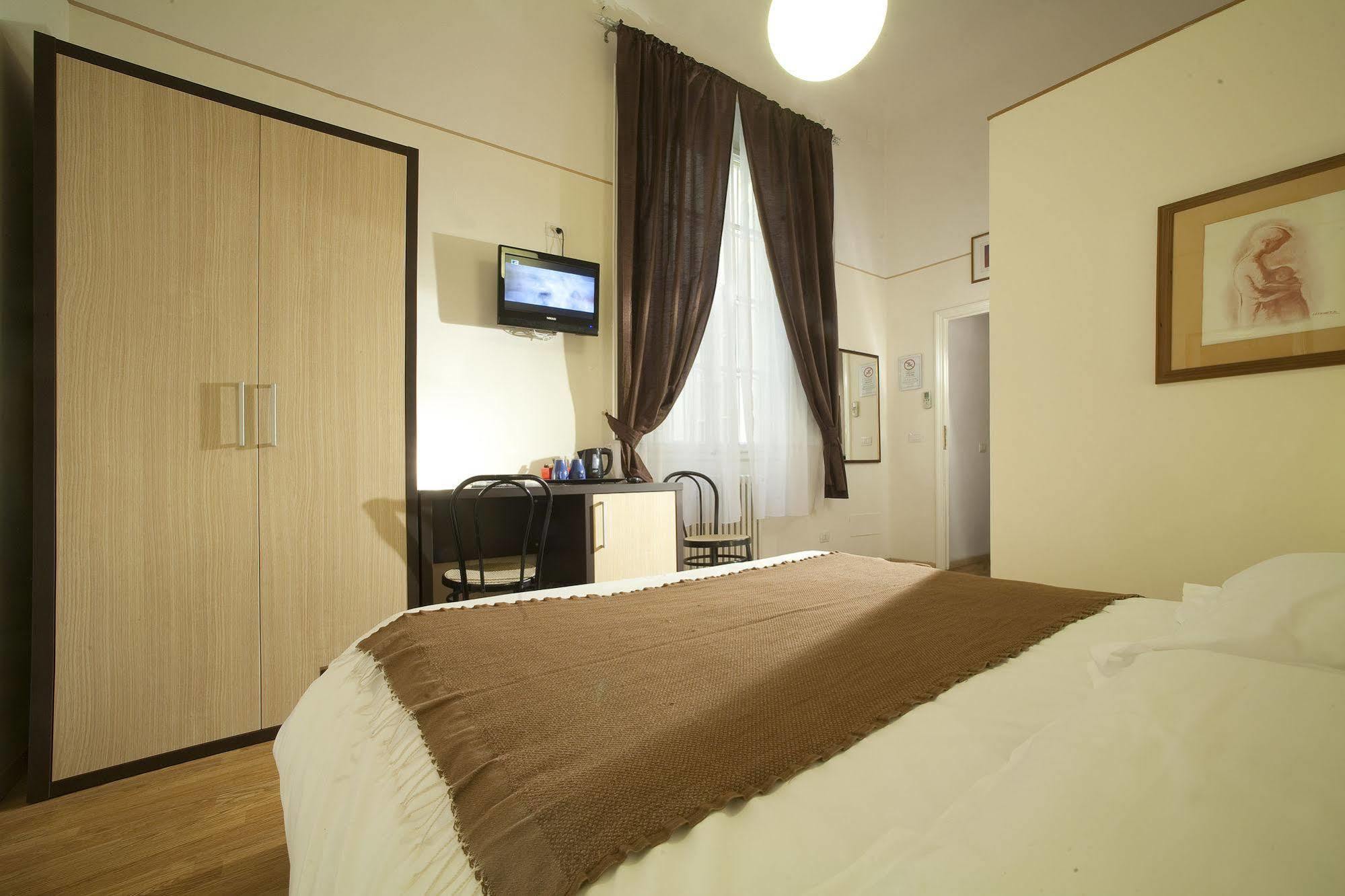 Residenza Maglioni Al Battistero Guest house 2*