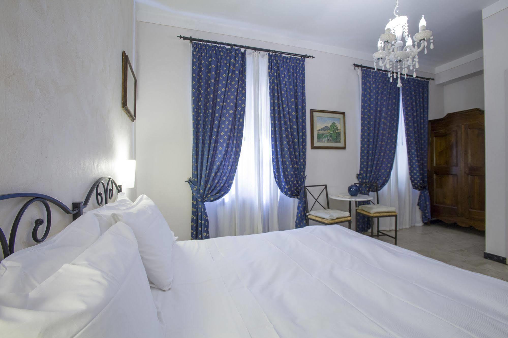 Badia Fiorentina Bed & Breakfast 3*