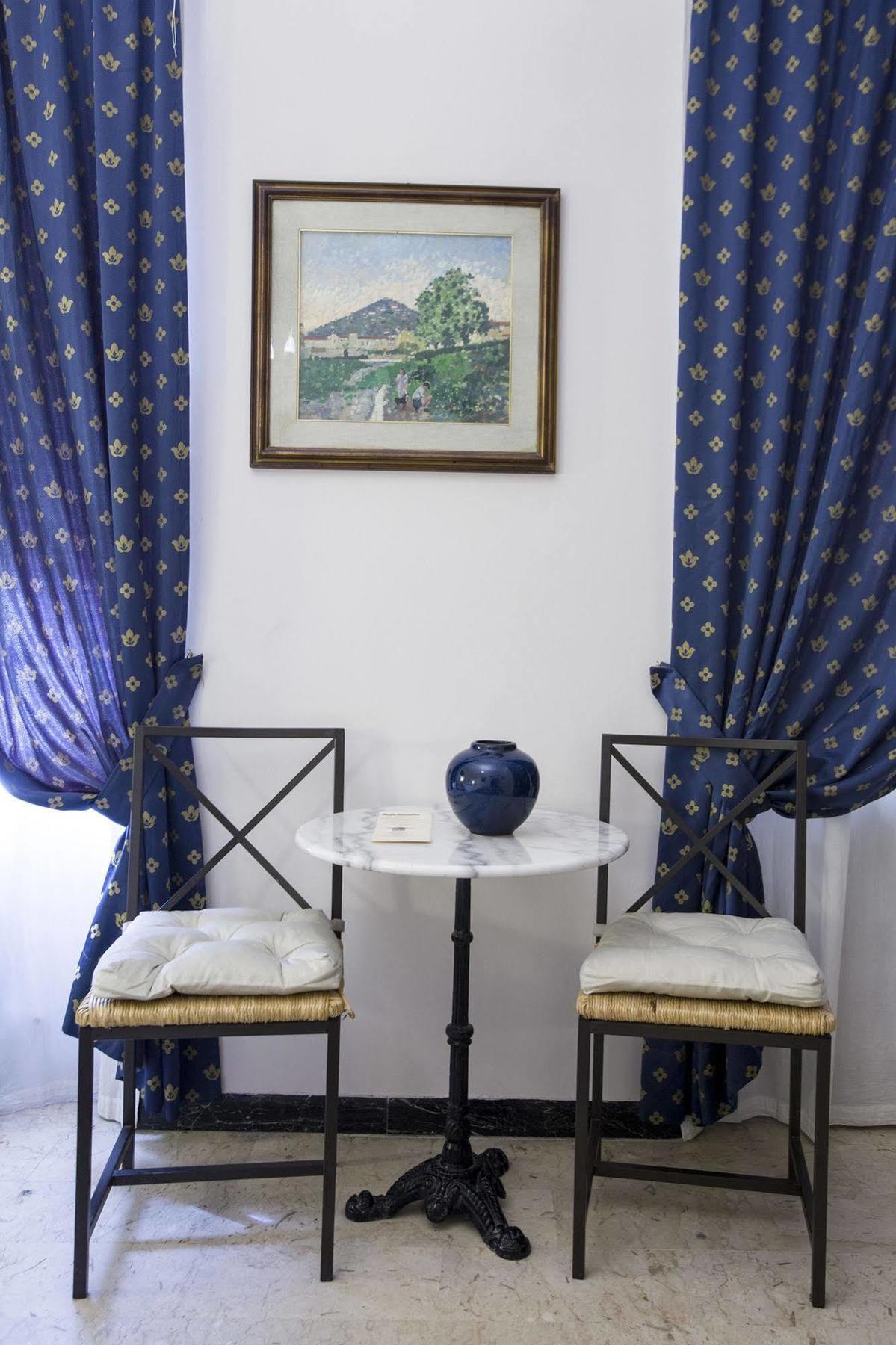 Acomodação com café da manhã  Badia Fiorentina 3*