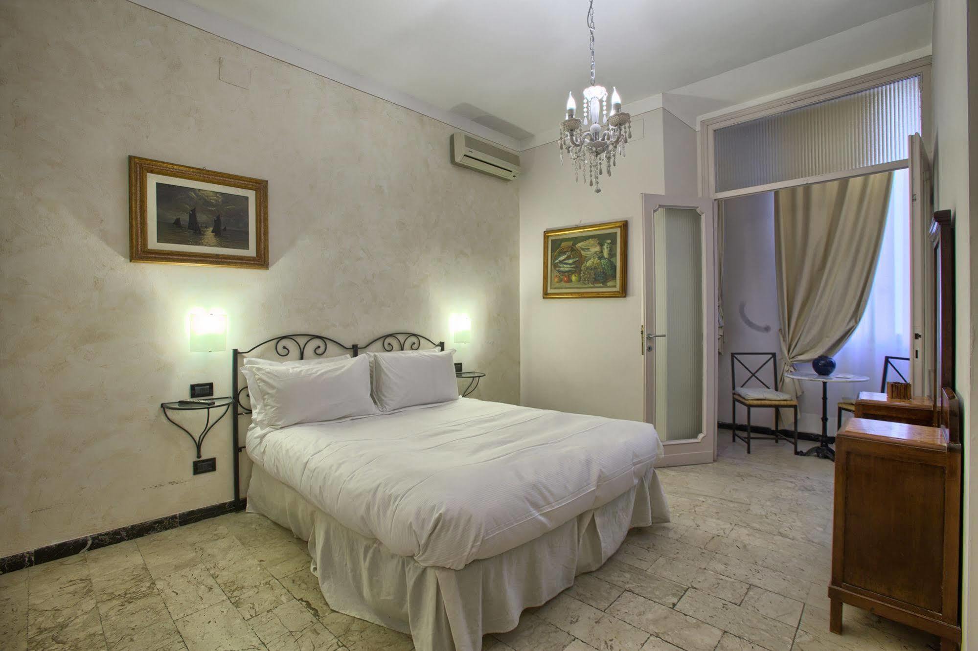 Acomodação com café da manhã  Badia Fiorentina 3*