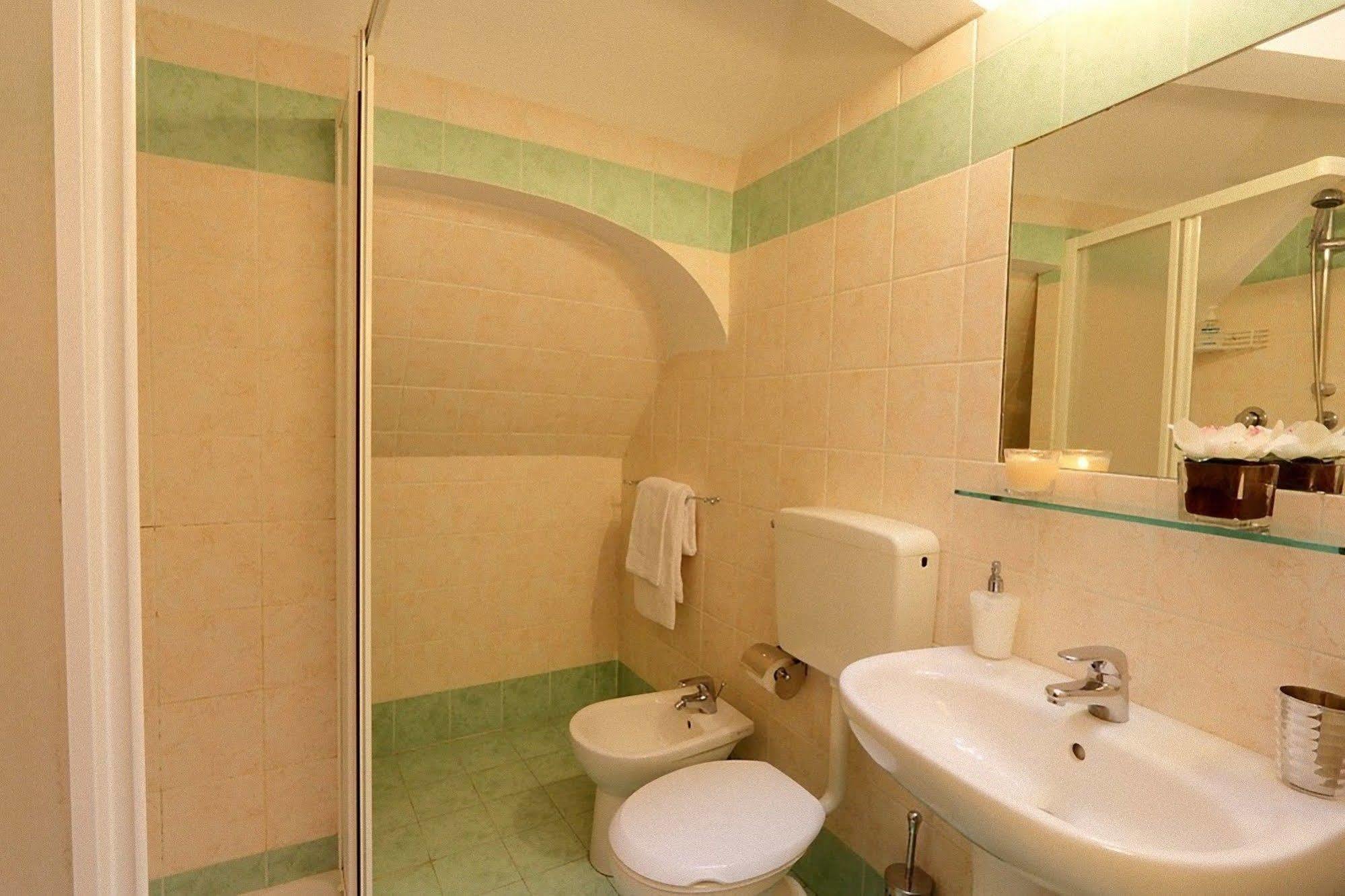 Badia Fiorentina Bed & Breakfast 3*