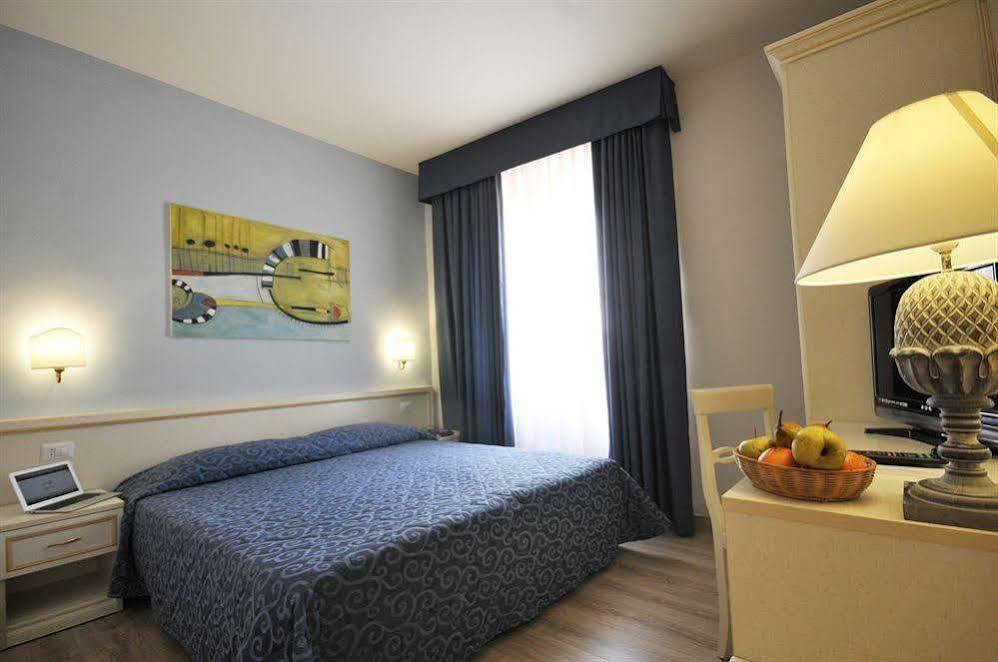 Azzi Hotel Florence