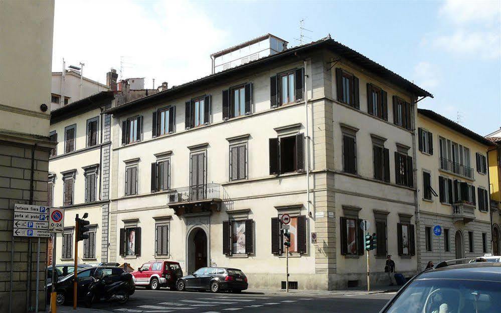 Opera Boutique 3*