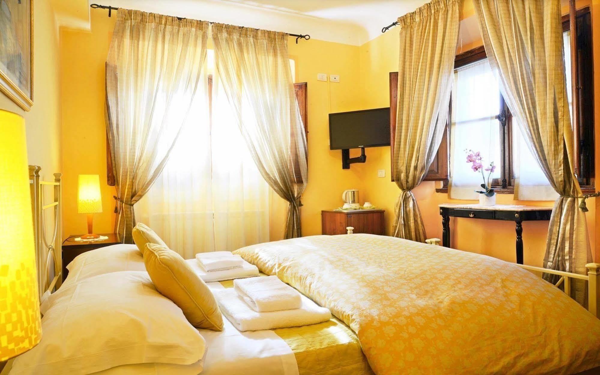 Sani Tourist House 3* Florence
