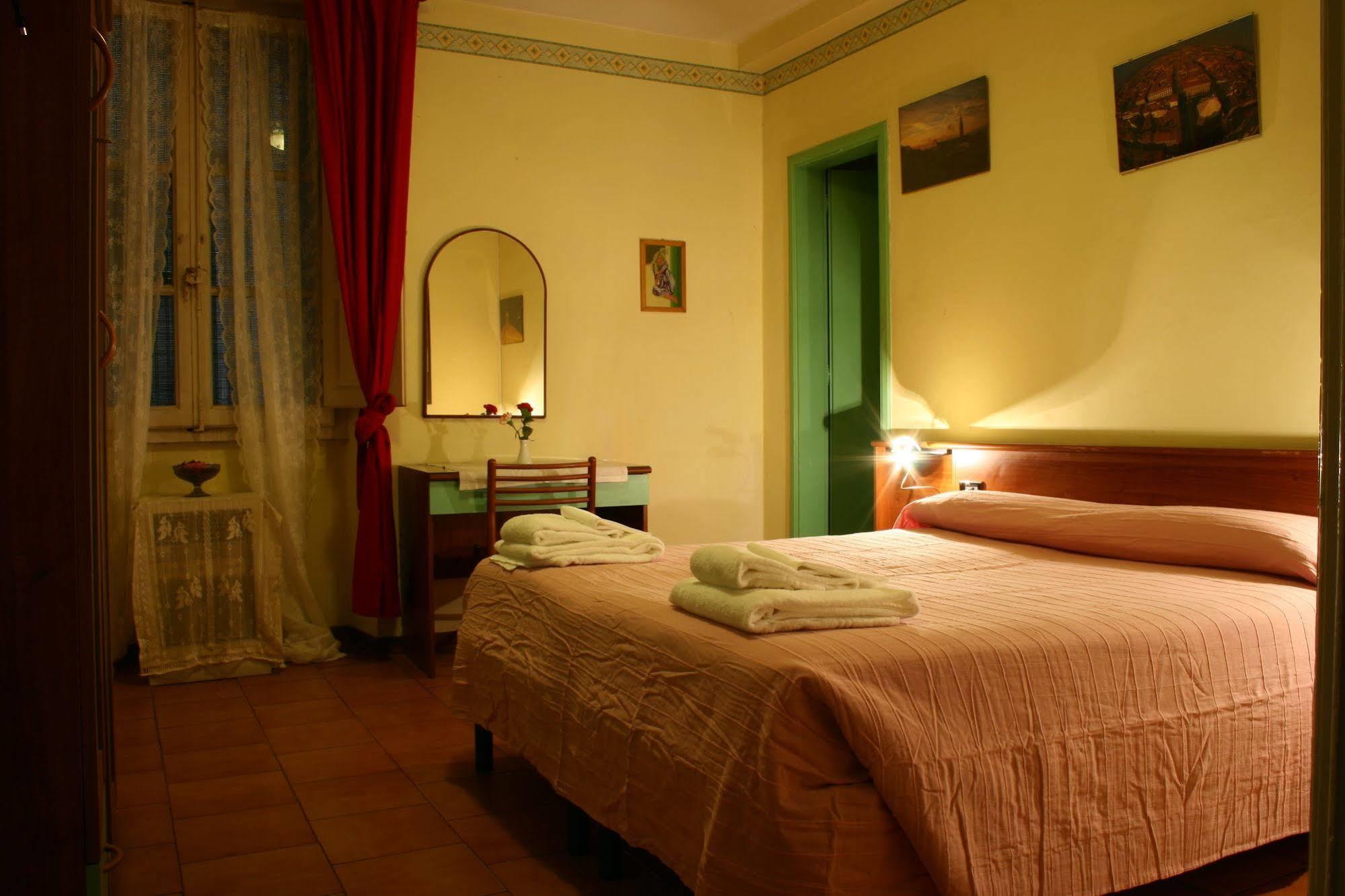 Fedora Hotel