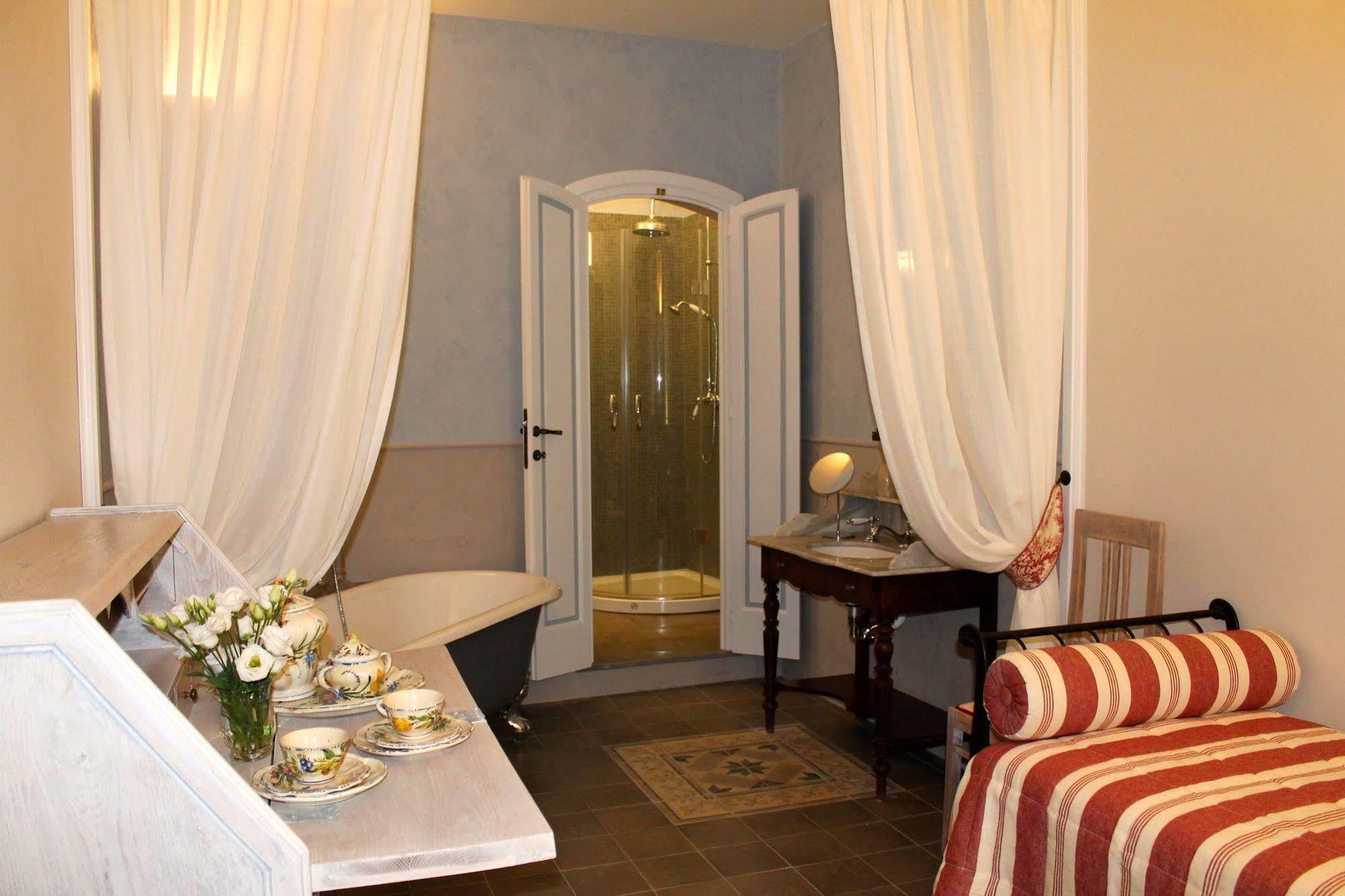 Bed & Breakfast Corte Dei Neri Residenza D'epoca Florence