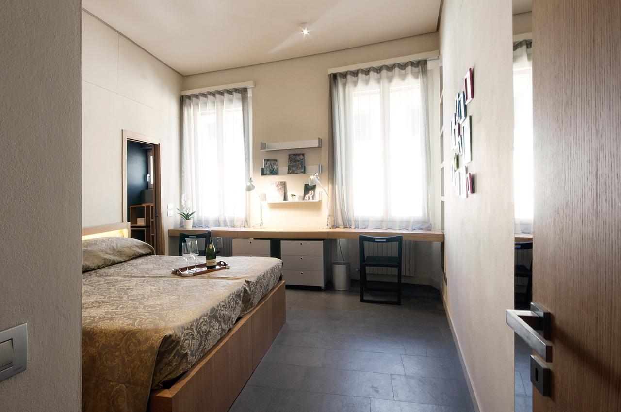 Pilastri Five Senses * Florence