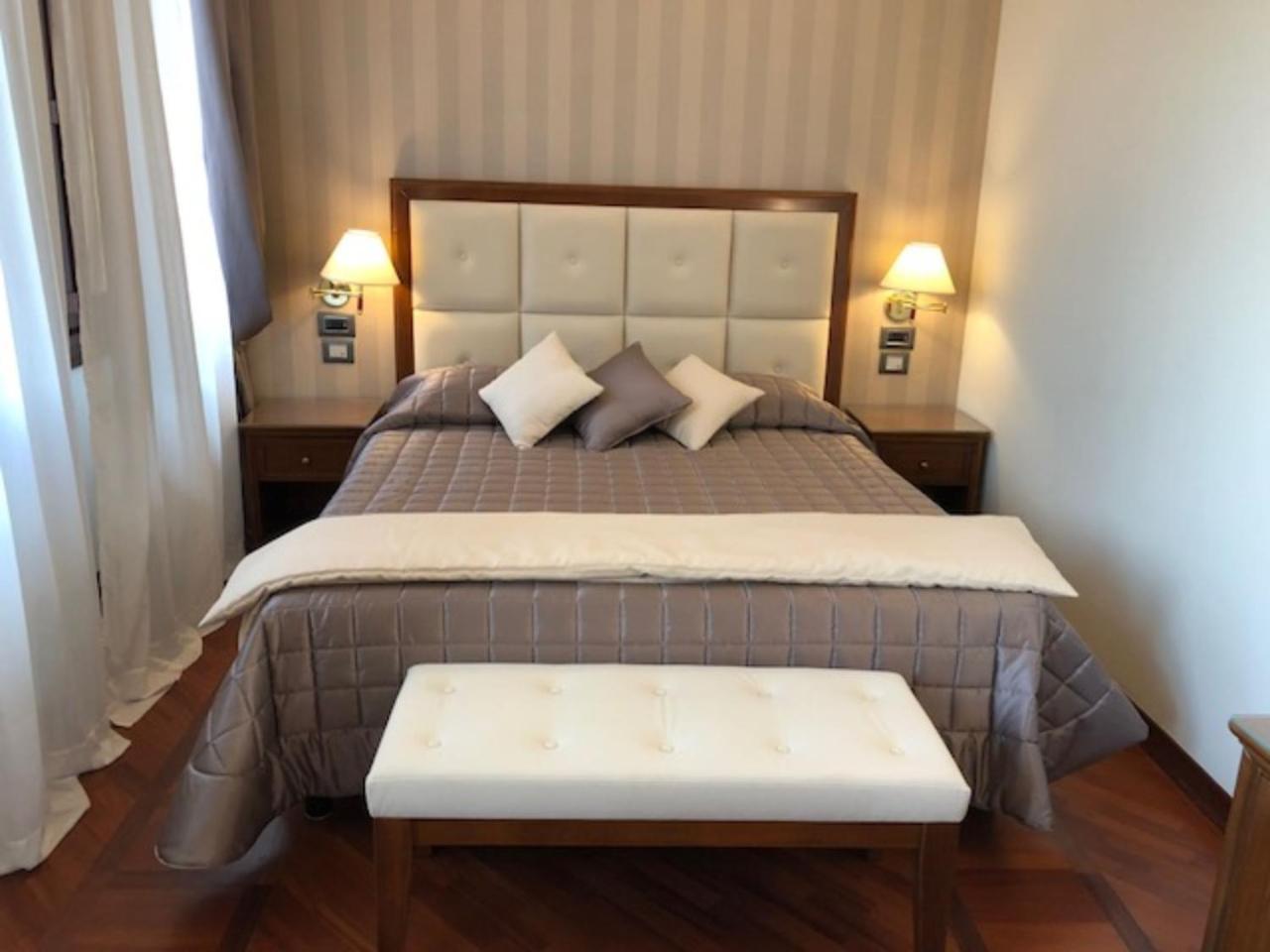 Pierre Hotel