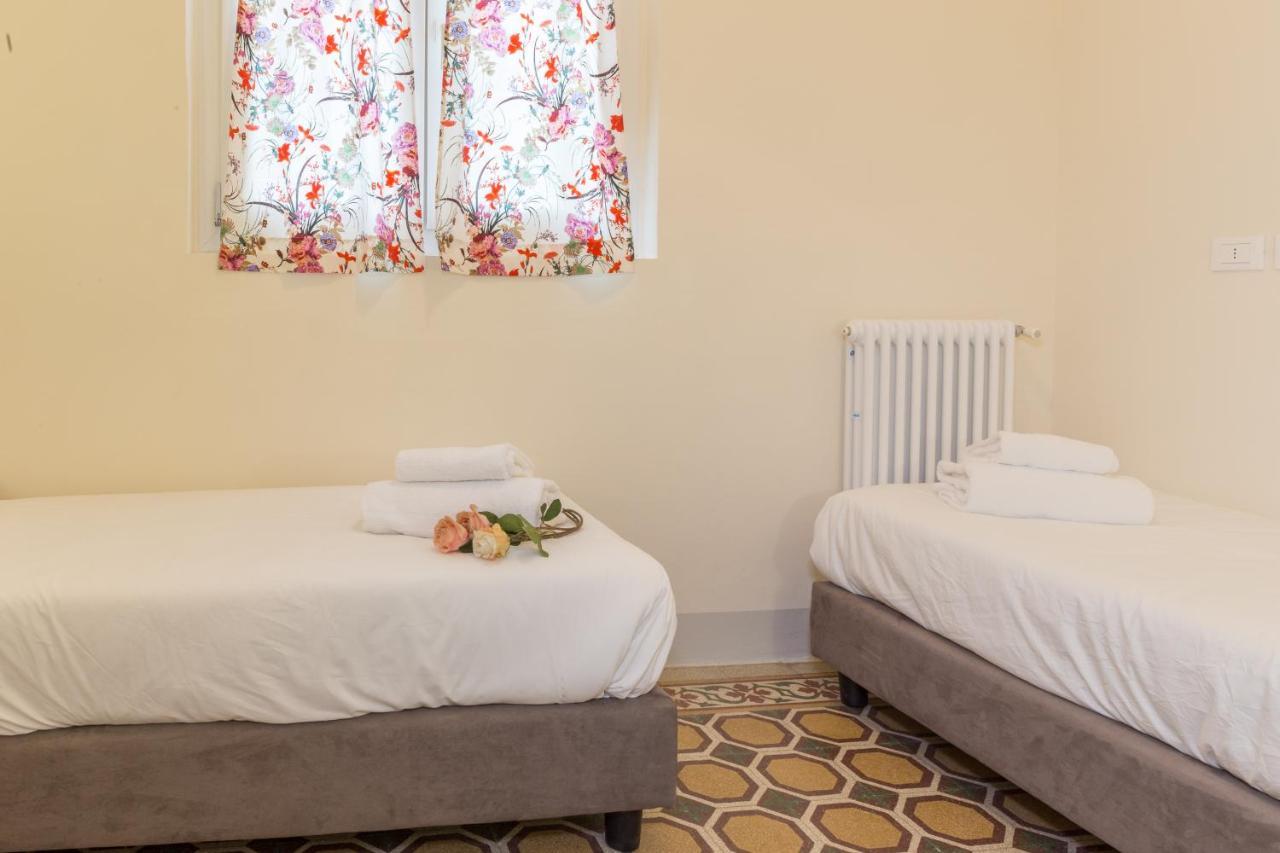 Apartment Pilastri Majestic Garden By Mmega Florence