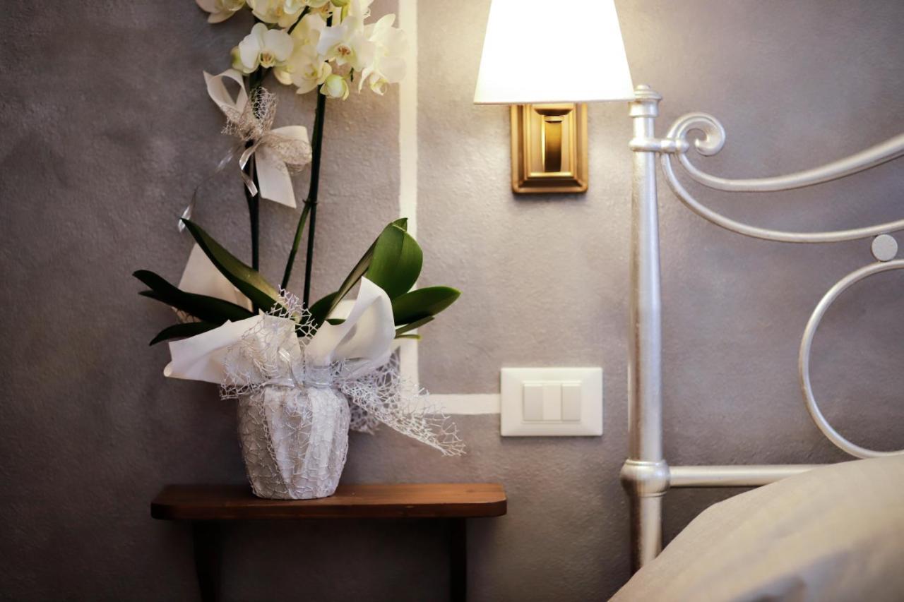 Bed & Breakfast Residenza Cecchi 3*
