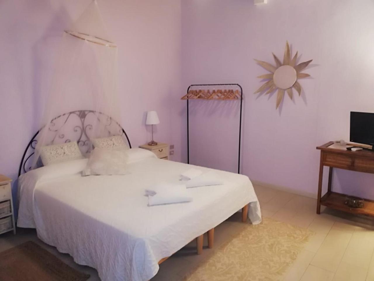 La Rosa Townhouse Bed & Breakfast