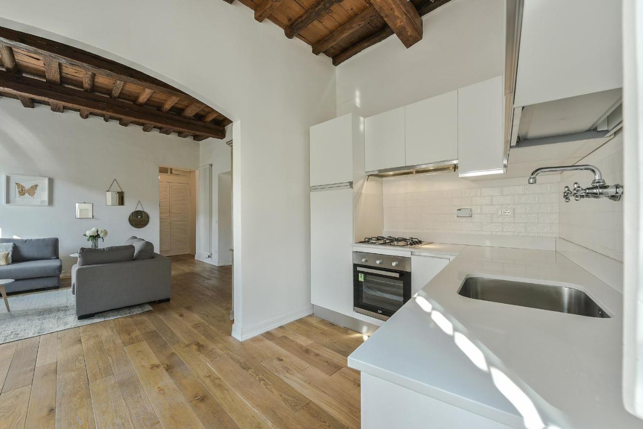 - Oltrarno Elegance Apartment Florence