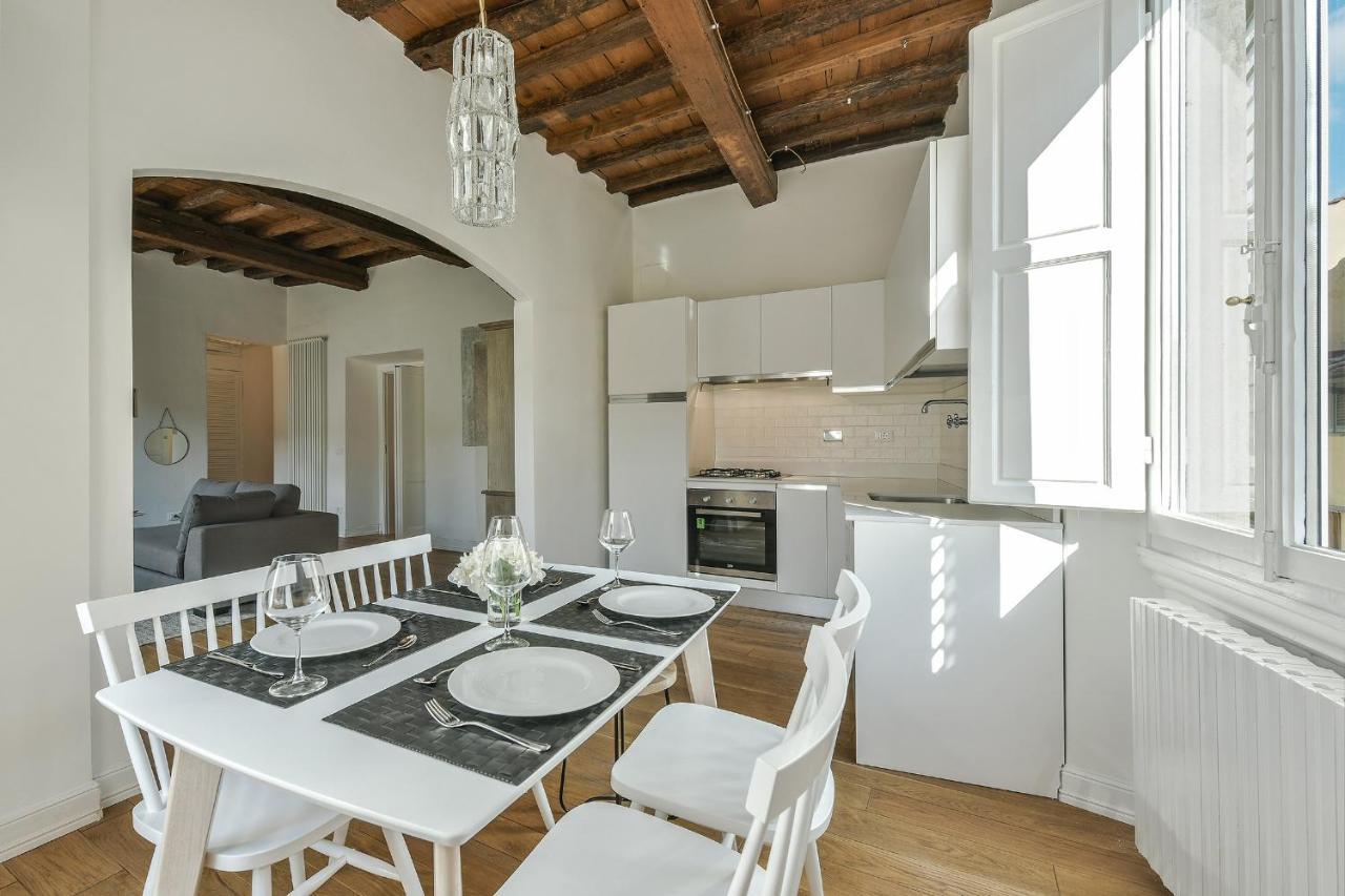 Apartment - Oltrarno Elegance *