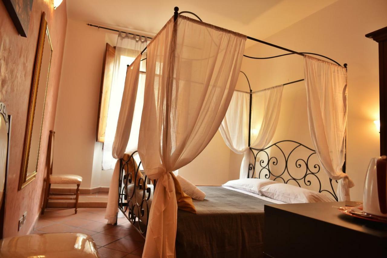 Holiday Rooms * Florence