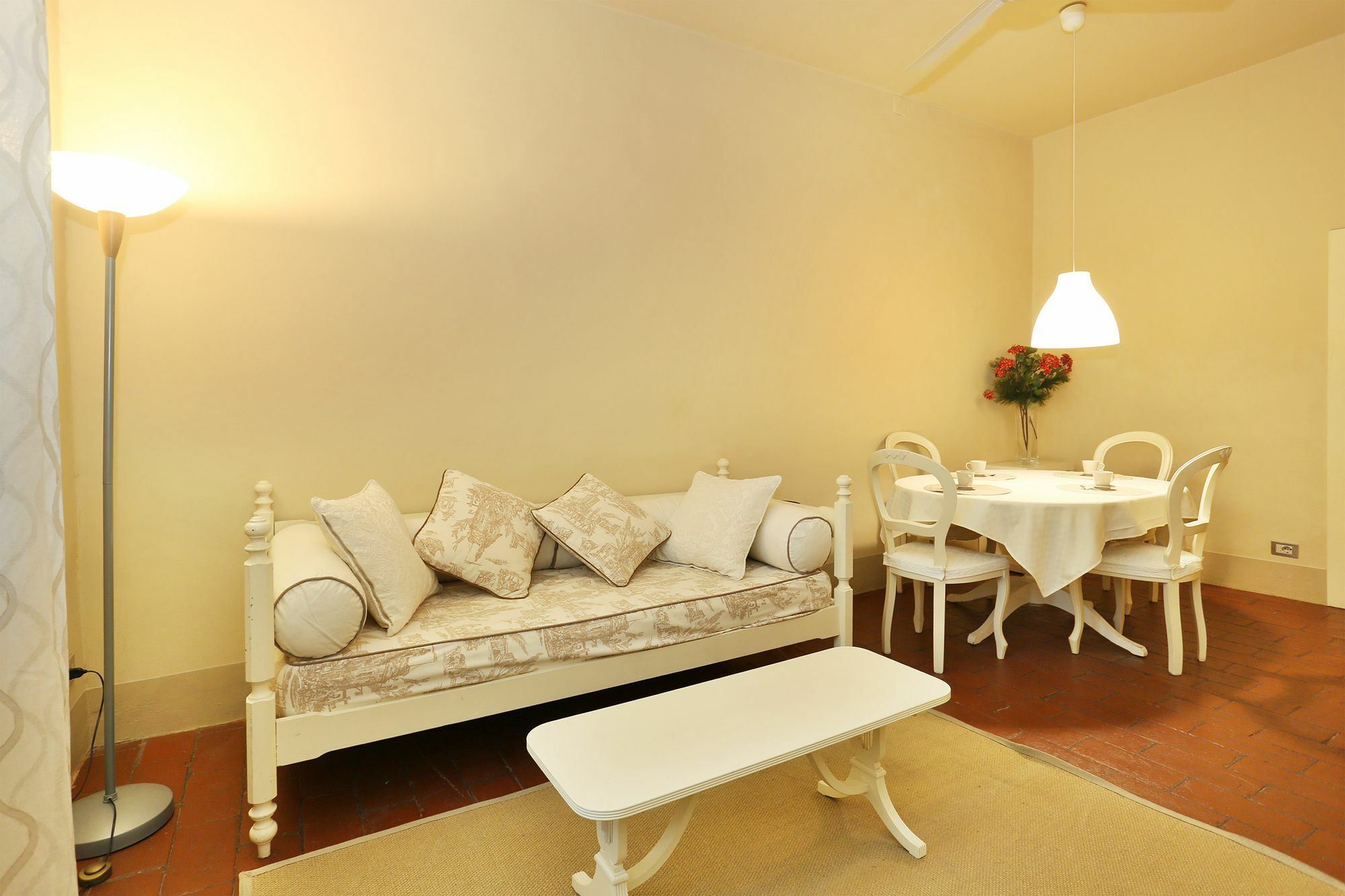 Via Santo Spirito 6 *