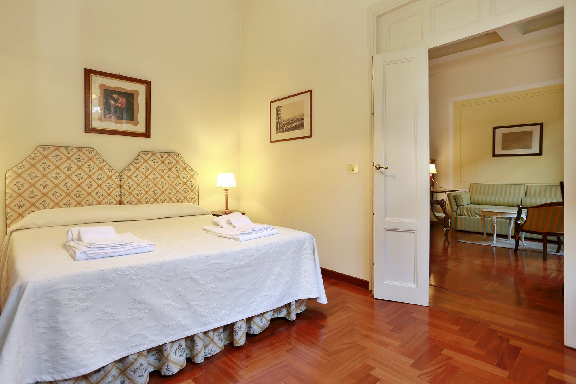 Via Santo Spirito 6 *