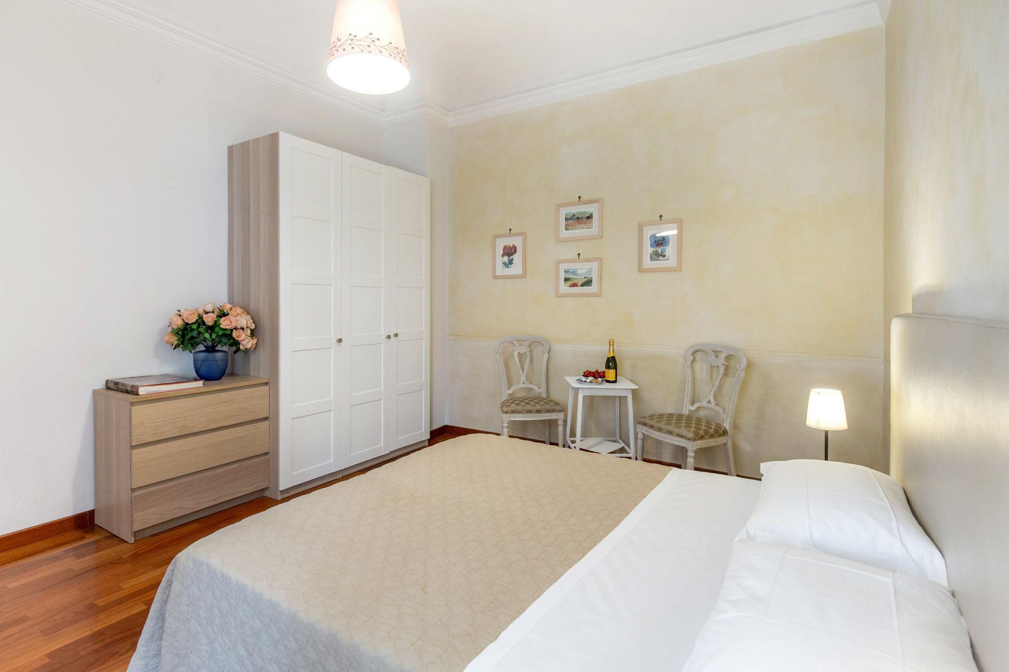 Apartment Bb Charme - San Lorenzo Florenz