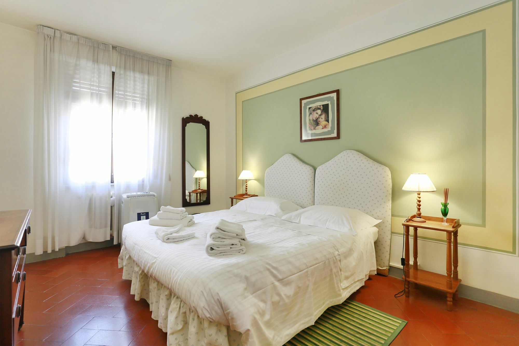 Via Santo Spirito 6 *