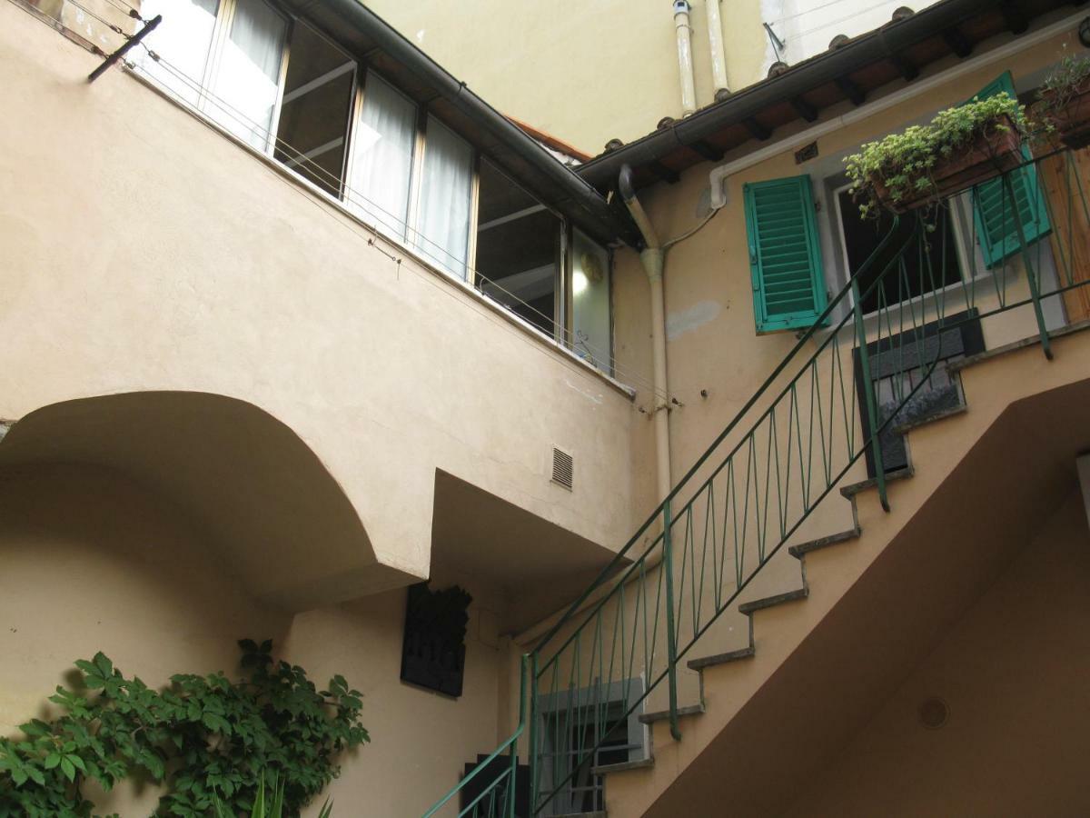 La Corte Del Silenzio * Florence