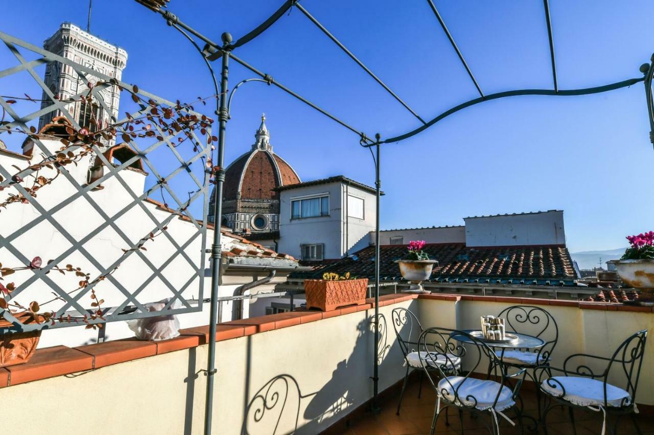 Romantic Terrace *