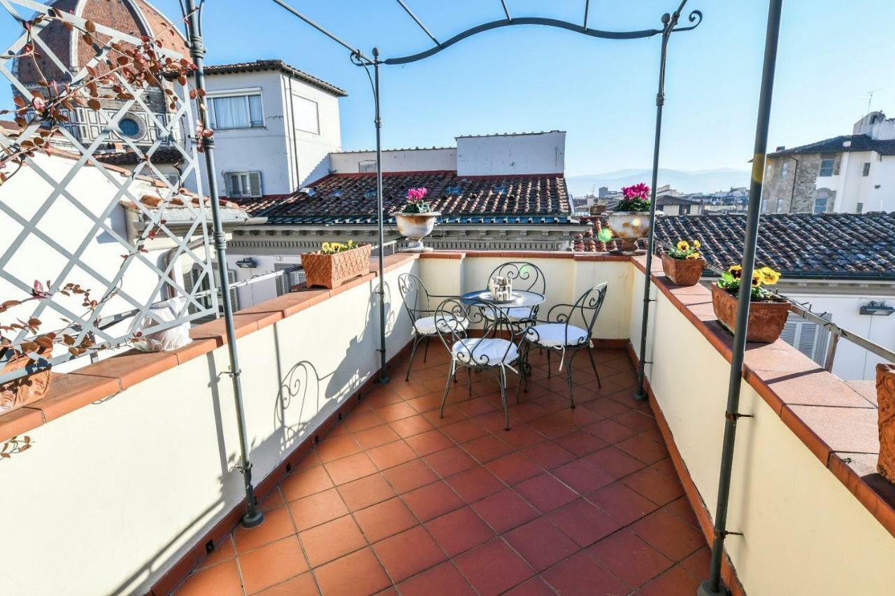 Romantic Terrace Apartment Florence