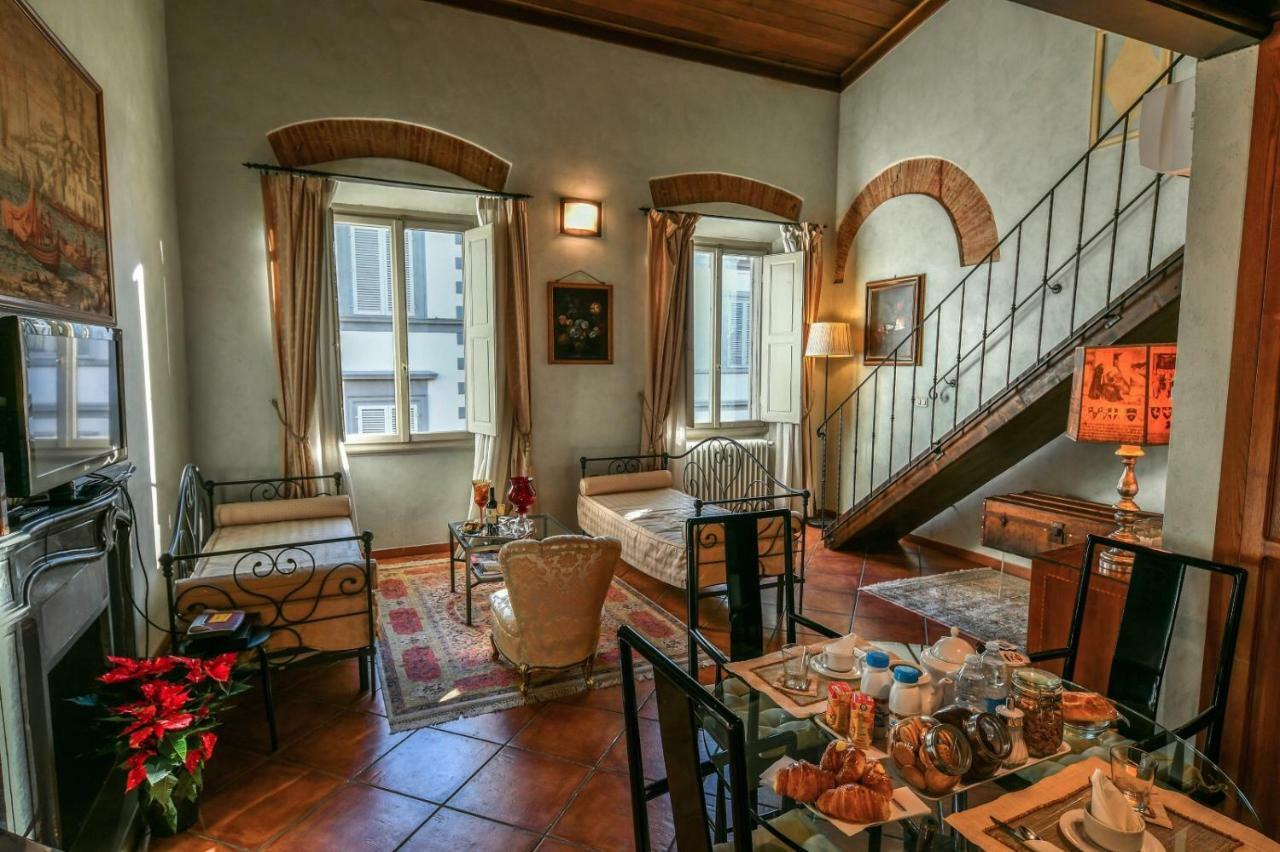 Apartment Romantic Terrace Florence
