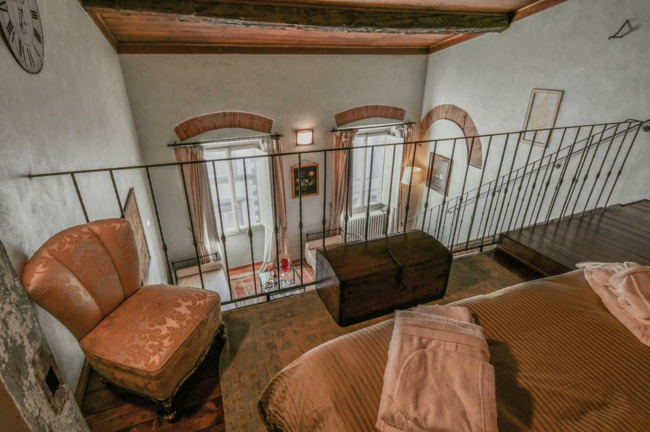 Apartment Romantic Terrace Florence
