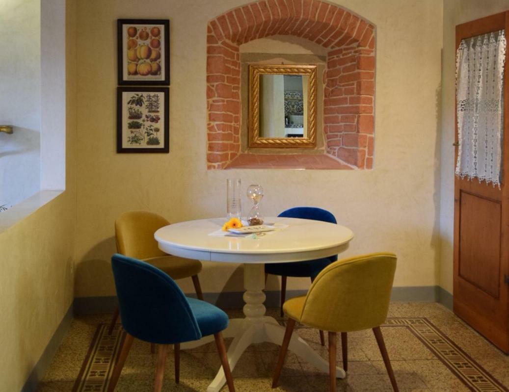 Calzaiuoli Luxury And Characteristic Florence