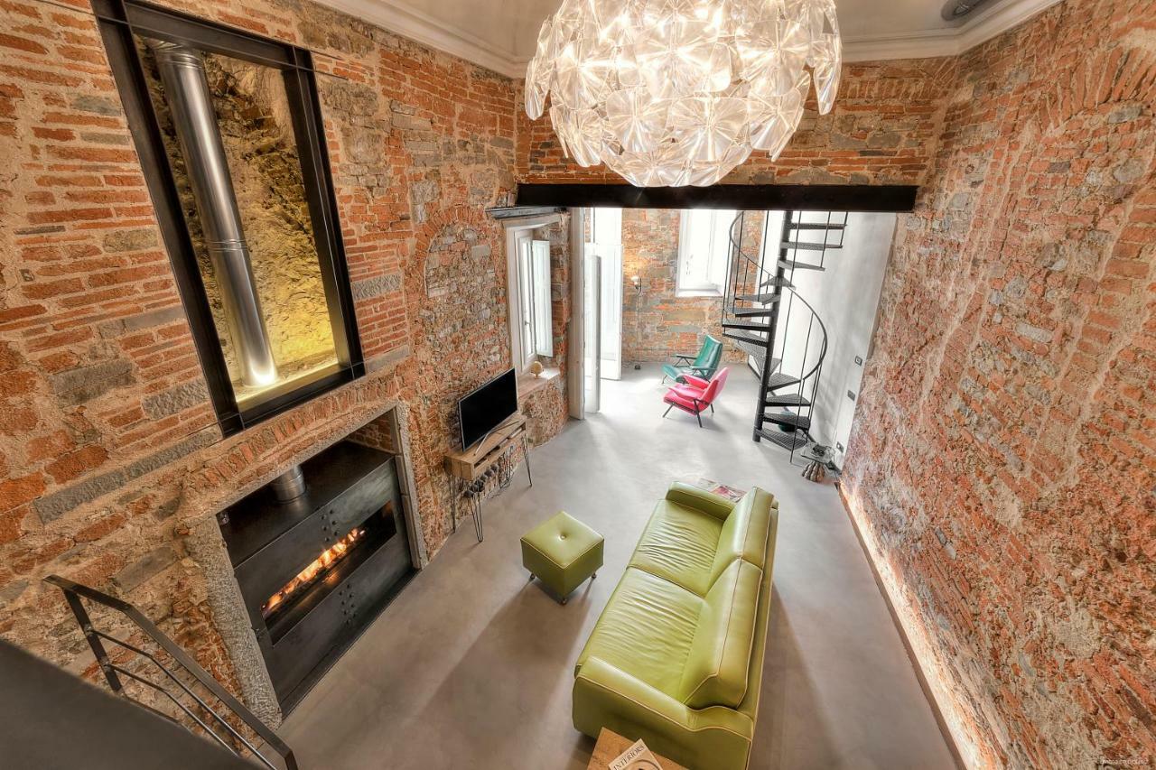 Apartment Stone Walls Deluxe *