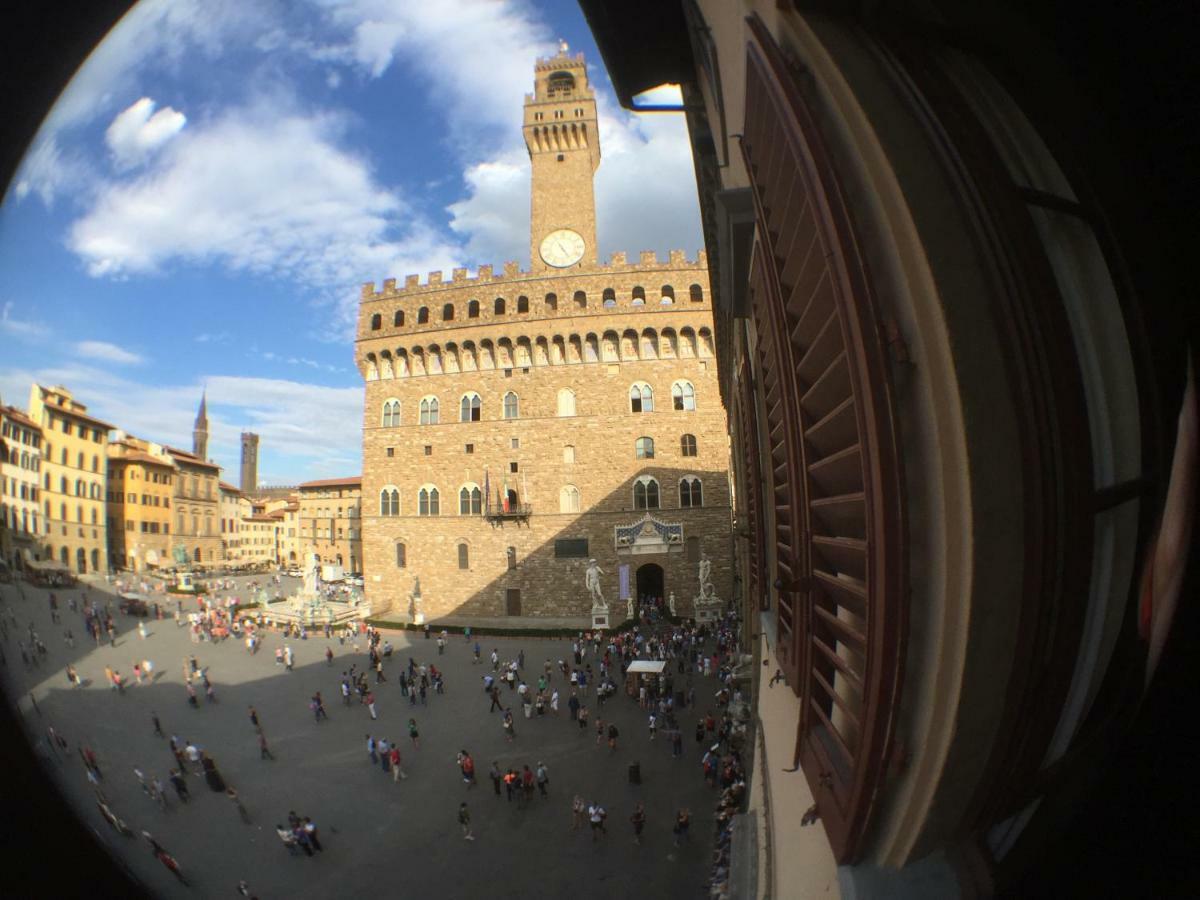 Piazza Signoria 1,
