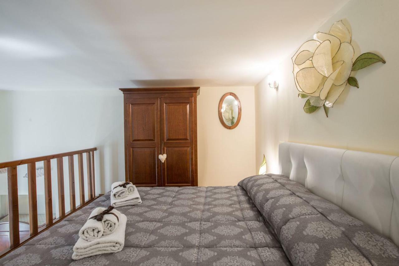 Charming Cavour Heart Of Apartamento