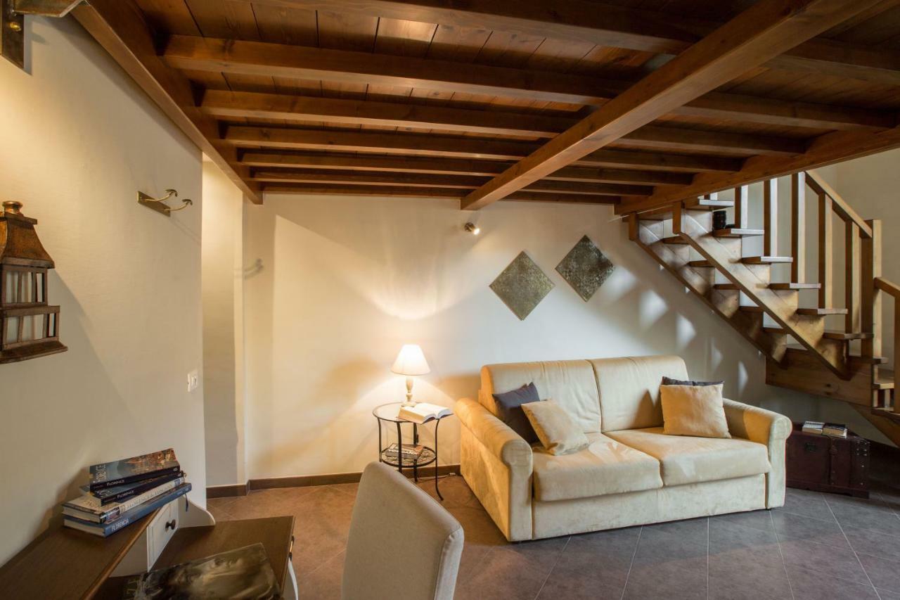 Charming Cavour Heart Of