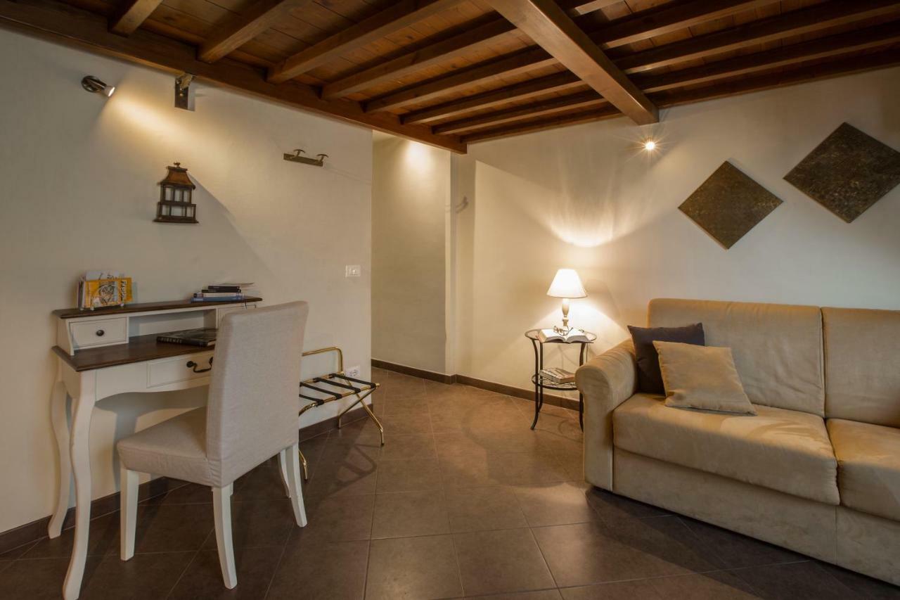Charming Cavour Heart Of Apartamento