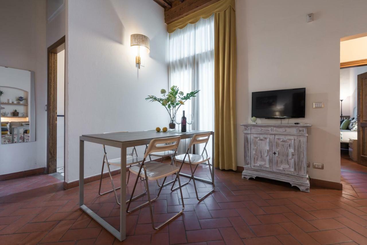 Perfect Location In Center Florence