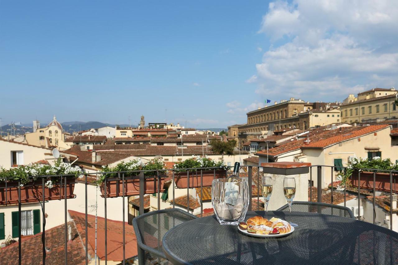 Apartment Borgo Tegolaio Terrace Florence