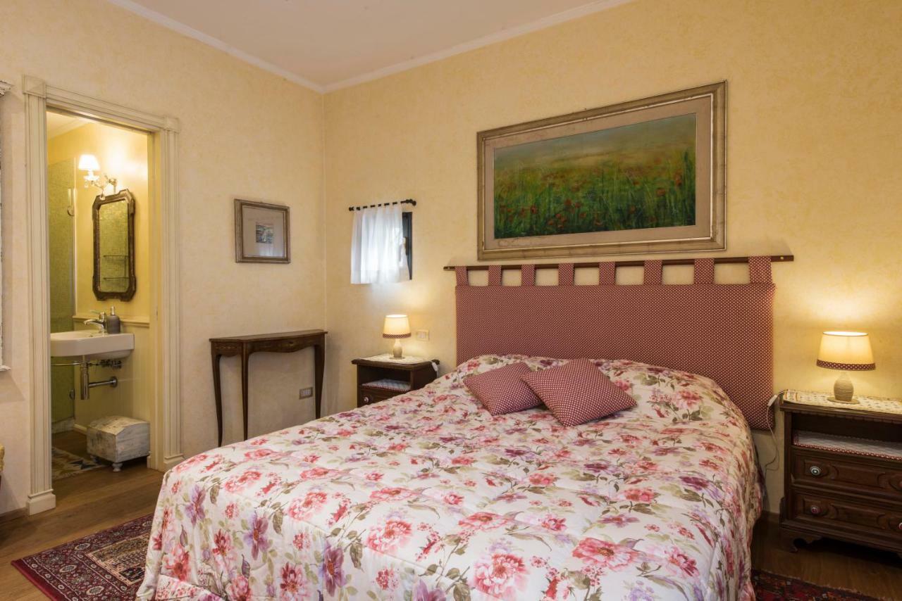 Stylish Florentine In The With Pool Villa