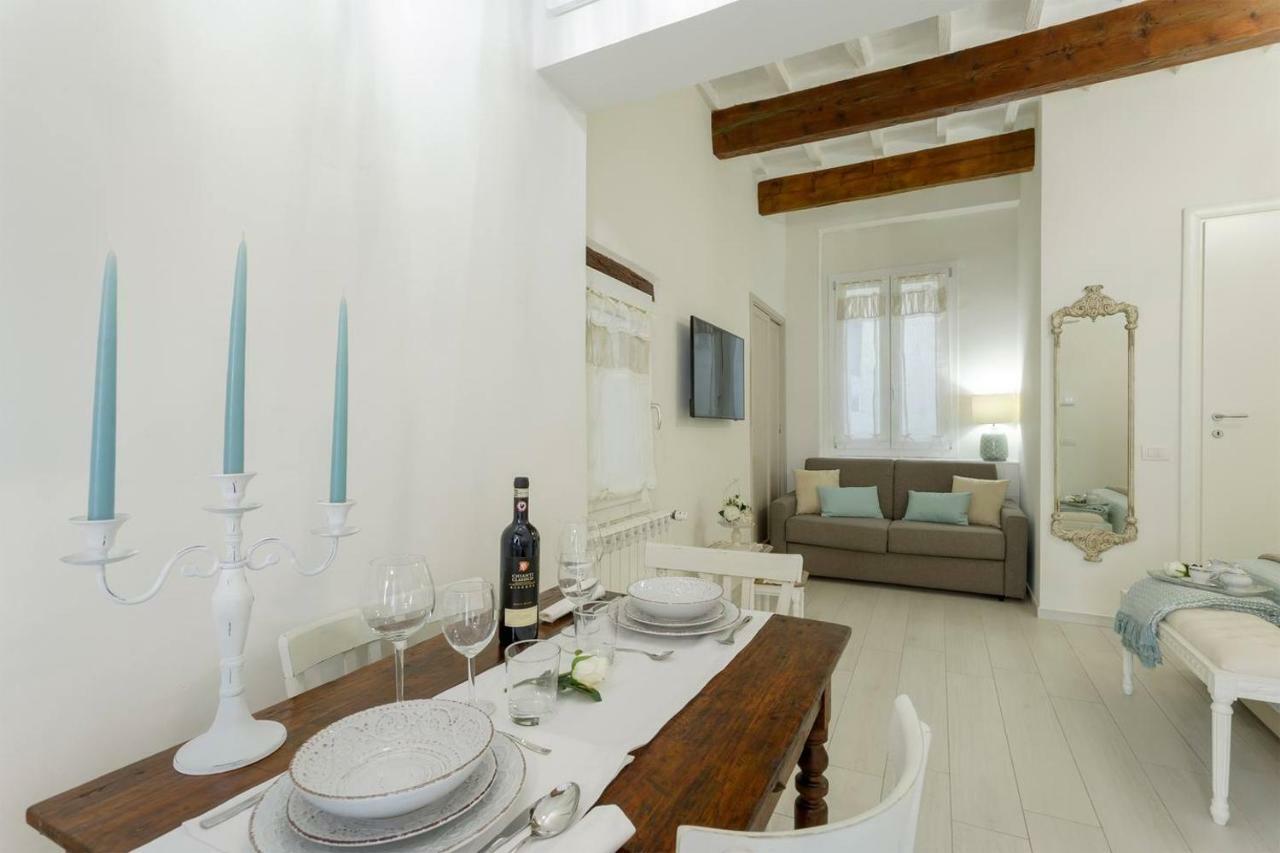 Accademia Gallery Charming