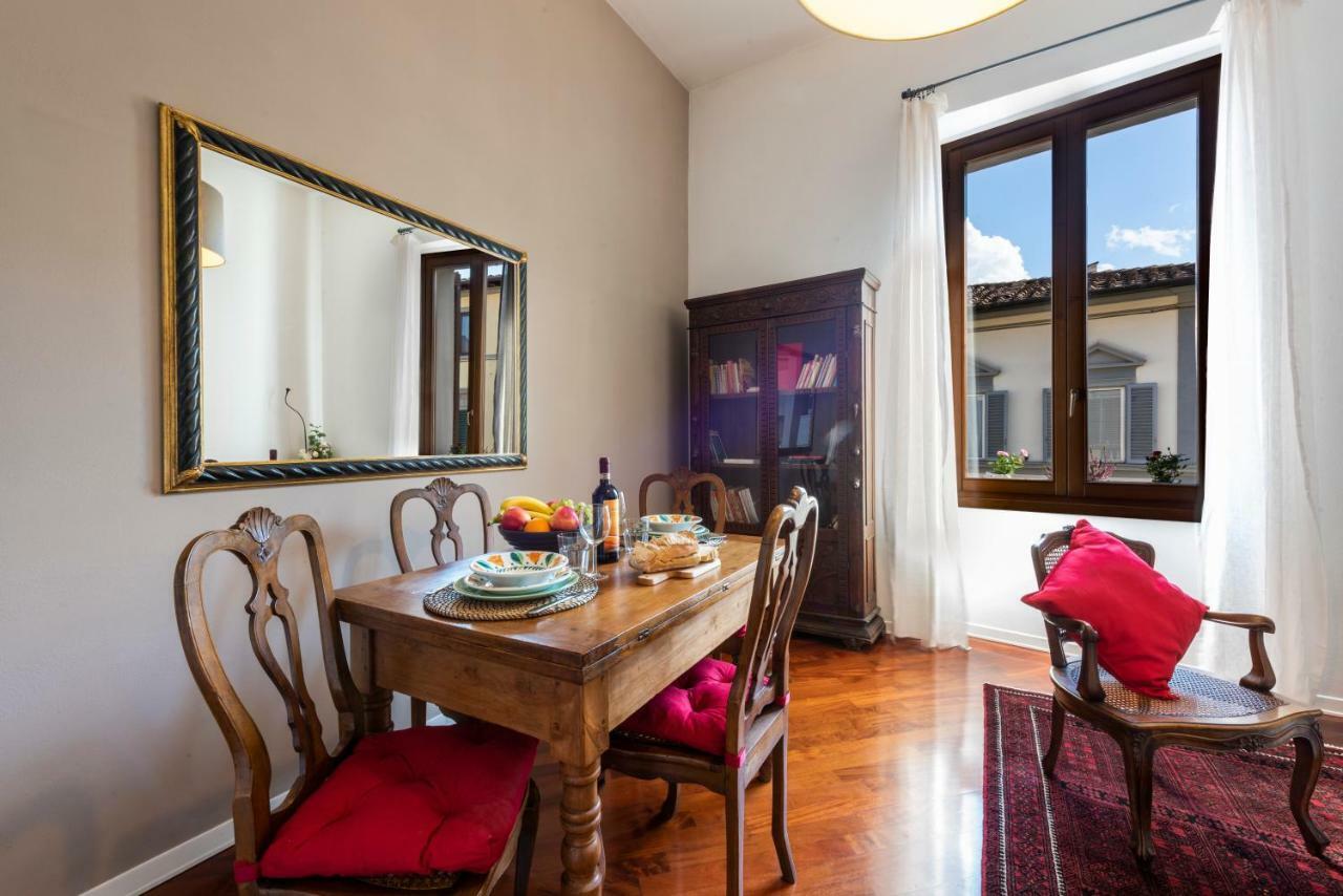 Renovated 19th-century In An Authentic Area Florenz