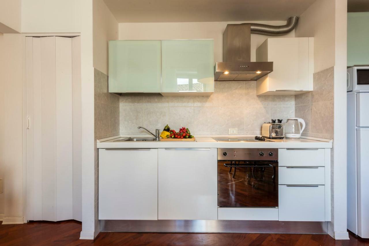 Renovated 19th-century In An Authentic Area Apartment Florenz