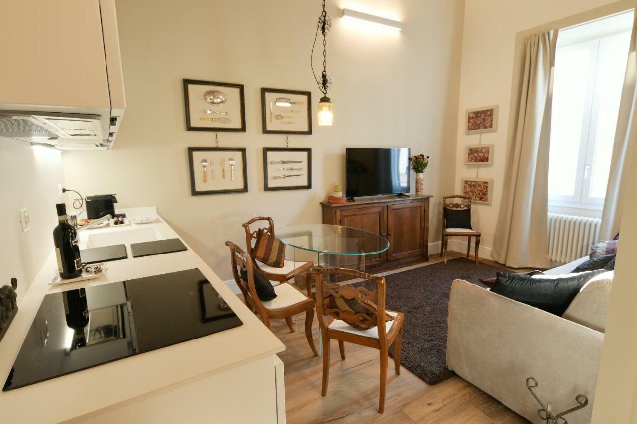 Oltrarno's Sweet Rose - Free Parking! Apartamento *