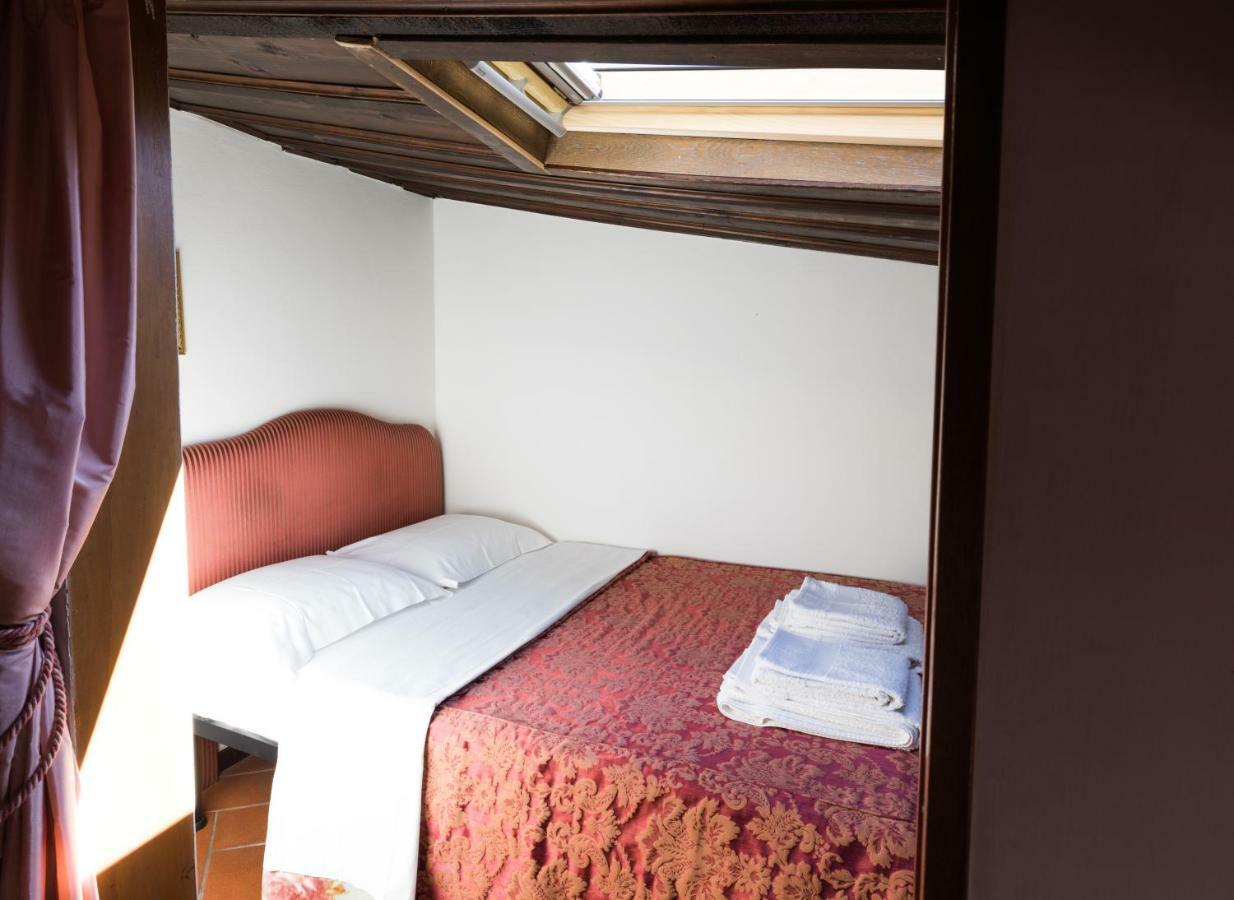 Apartment Bargello