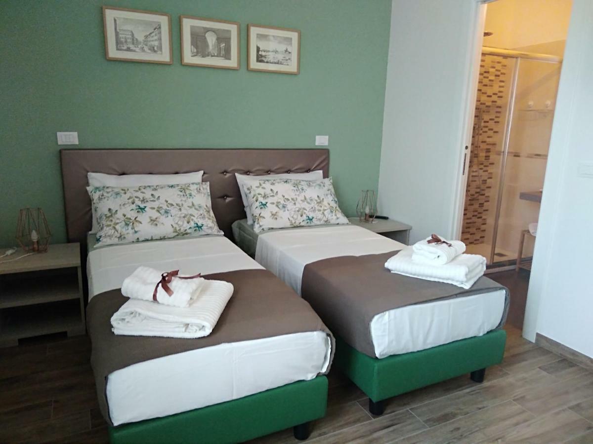 Porta Croce Guest house *