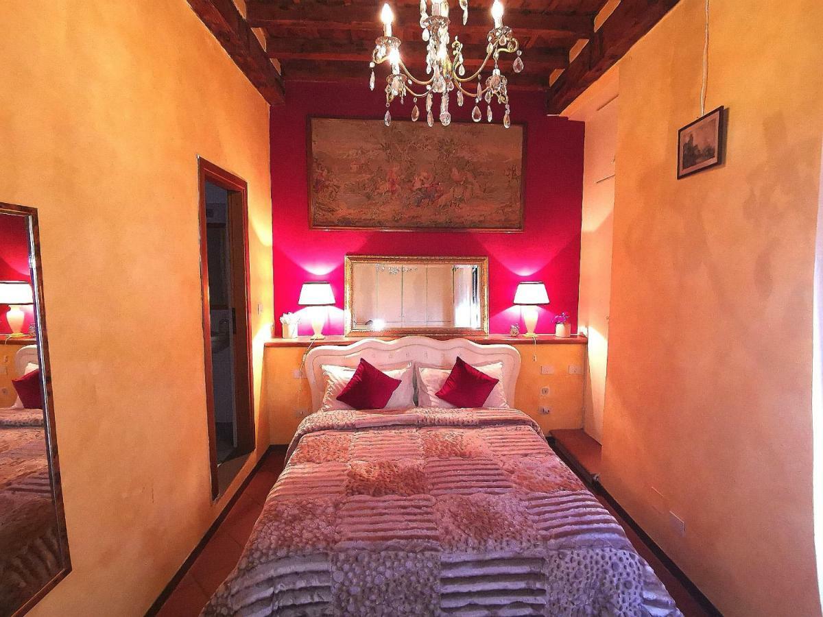 Real Rustic Tuscany Style In Center Apartment